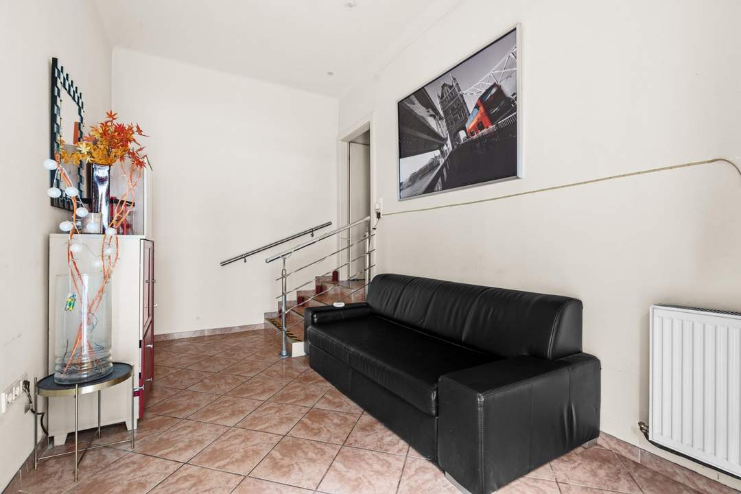 "Top Gelegenheit Vermietets Lokal + Wohnung – Ideal für Anleger!"