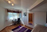 "Kleingartenhaus mit Pool auf Eigengrund nahe Siemensstrasse"