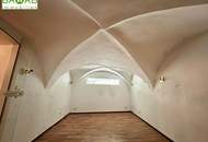 Historisches Stadthaus mit Entwicklungspotenzial & Gewerbefläche im Herzen von Feldkirchen