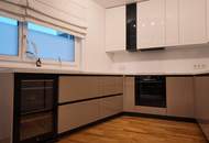 *NEUWERTIGE* vollmöblierte Dachgeschoss-OASE | über 100 m² Dach- & Gartenterrasse + Balkon | absolute Innenhof-Ruhelage - nahe Alte Donau