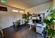 Fast neues Mehrfamilienhaus mit 2 bis 4 Wohnungen (über je 90m² ), einem Büro im EG mit 3,20 Raumhöhe, voll unterkellert mit FB-Heizung und RH von 2,85 Meter. Aufstockung & Zubau möglich!
