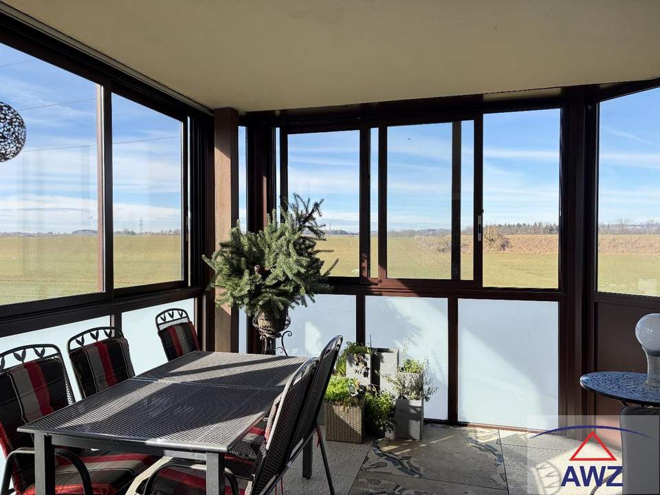 Tolle Wohnung mit großer Loggia in begehrter Lage!