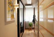 Wohnen in Top-Lage: Großzügige Großraumgarçonnière mit Balkon und Designer-Ausstattung