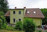 Dachgeschoß-Wohntraum mit Süd-Balkon: 3 Zimmer in grüner Ruhelage zur Miete