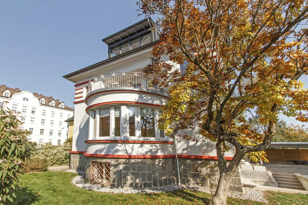 Büro/Ordination in charmanter revitalisierter Stadtvilla