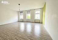 Sonnige 60m² Wohnung mit Einbauküche, Badewanne &amp; Lift