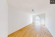 / BALKON / 4 ZIMMER / NACHVERMIETUNG / PROVISIONSFREI / ZENTRAL BEGEHBAR / DACHGESCHOSS