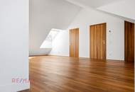 Imposant, Luxus, Seesicht - mitten in der Stadt - Doppelstöckige Wohnung in Bregenz