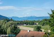 Bungalow mit zwei Wohneinheiten auf rund 1.800 m² großem Grundstück in Seewalchen am Attersee