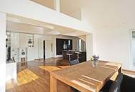 DG-Wohnung mit Traumblick und Eigengarten mit Schwimmteich in Jahrhundertwende-Villa auf der oberen Lawies