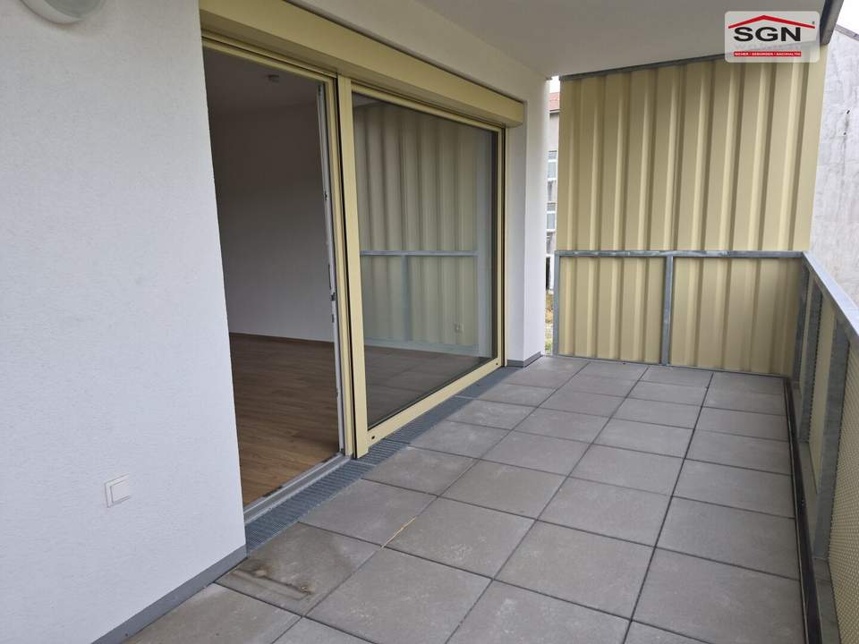STAFFELMIETE l2-Zimmerwohnung mit Balkon und Tiefgarage