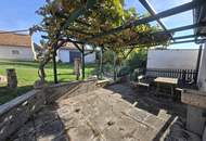 Liebevoll saniertes Presshaus mit Wohnbereich, Terrasse &amp; traditioneller Kellerröhre