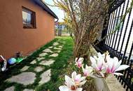 PRIVAT! Haus in Altheim 4950 mit großem Pool und schönen Garten