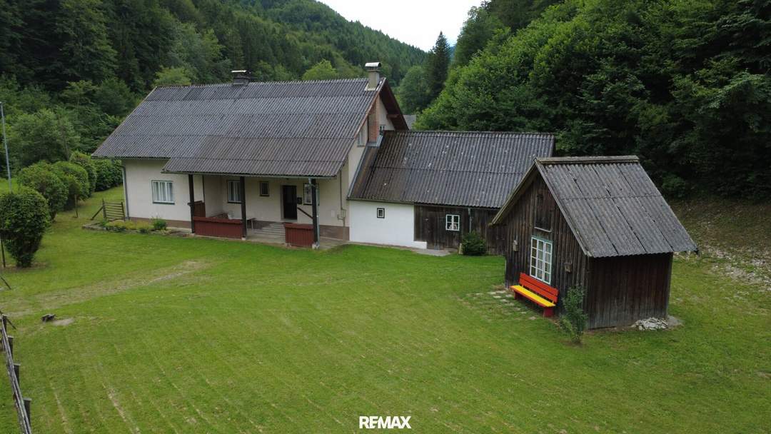 Einfamilienhaus mit großem Grundstück in naturnaher Lage von Schwarzenbach