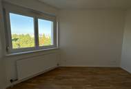 Top-sanierte 4-Zimmer Wohnung mit Balkon