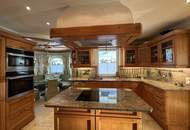 Idyllisches Zuhause: Exklusive Villa mit Indoor-Pool & Wellnessbereich