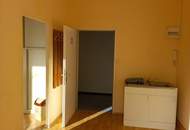 BARRIERFREIES MÖBLIERTES KLEINBÜRO!