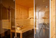 Eine Cuvée-Perle in West-Hanglage mit Blick auf den Thermenort, den Waldrand im Rücken