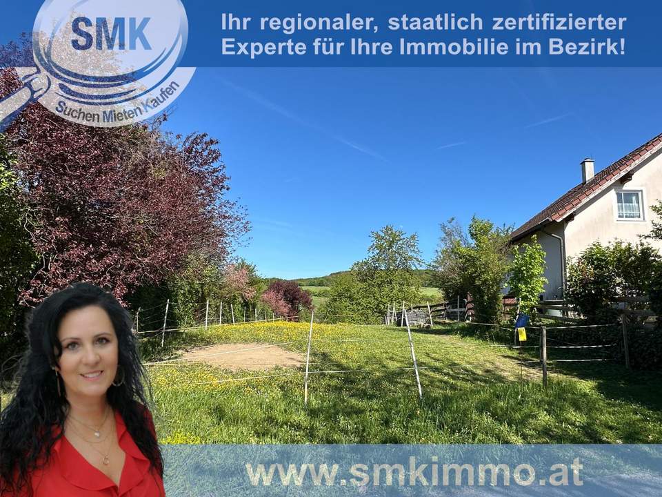 Sonniges Grundstück mit herrlicher Aussichtslage!