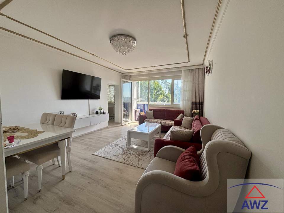 Schöne 3-Zimmer-Wohnung Attnang-Puchheim, 80 m² Wohnfläche, verglaste Loggia in ruhiger Lage