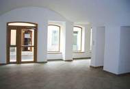 Provisionsfreies Mehrfamilienhaus / Stadthaus mit Geschäftslokal und Garten