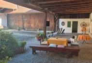 Wunderschöner Dreikanthof in Ruhelage mit Reithalle