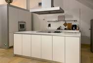 Hinterbrühl: Urlaubsfeeling in extravaganter Doppelhaushälfte