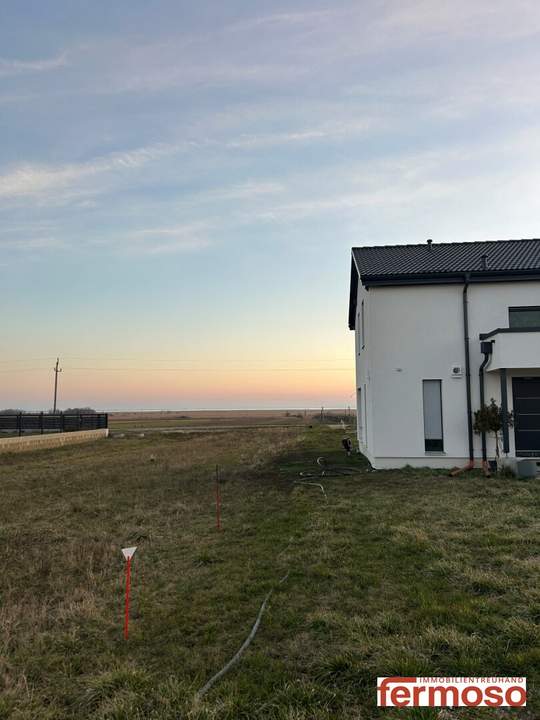 wunderschönes sonniges Baugrundstück mit Seeblick für Ihr Eigenheim am Neusiedlersee