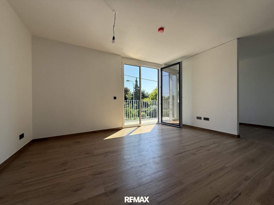 Moderne 1-Zimmer-Erstbezug mit Balkon – Top-Lage &amp; bezugsfertig!