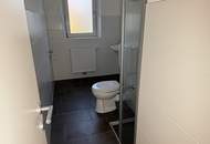 Sonnige Grünlage, ausgewählte Nachbarschaft &amp; Entspannung pur: sanierte 3-Zimmer-Wohnung im oberen Stock eines kleinen Mehrparteienhauses mit moderner Dusche und viel Privatsphäre!