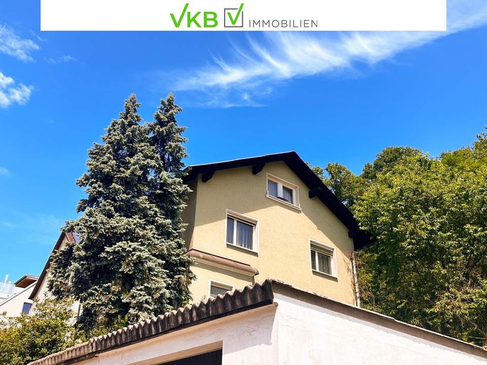 ZWEIFAMILIENHAUS MIT VIEL PLATZ; BESTLAGE AM FROSCHBERG MIT 3 GARAGEN