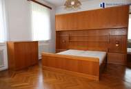 Geräumiges Mehrfamilienhaus in TOP Lage, 9 Zimmer, Garten, Balkon und Garage