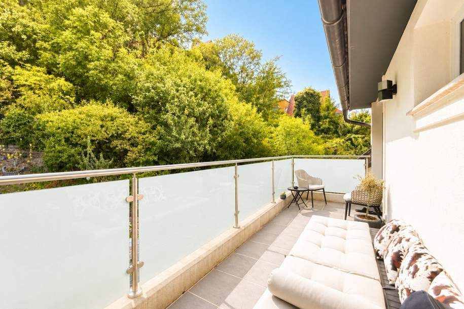 EXKLUSIVES WOHNEN AN DER DONAU IM GRÜNEN: traumhafter Blick I großzügiger Balkon I moderne & hochwertige Einbauküche I Fußbodenheizung & Raffstores, Wohnung-kauf, 499.900,€, 1190 Wien 19., Döbling