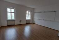 3 Bürohäuser, 38 Parkplätze in Toplage, hochfrequentiert, beste Infrastruktur