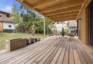 Neuwertiges Einfamilienhaus mit überdachter Terrasse und großzügiger Garage