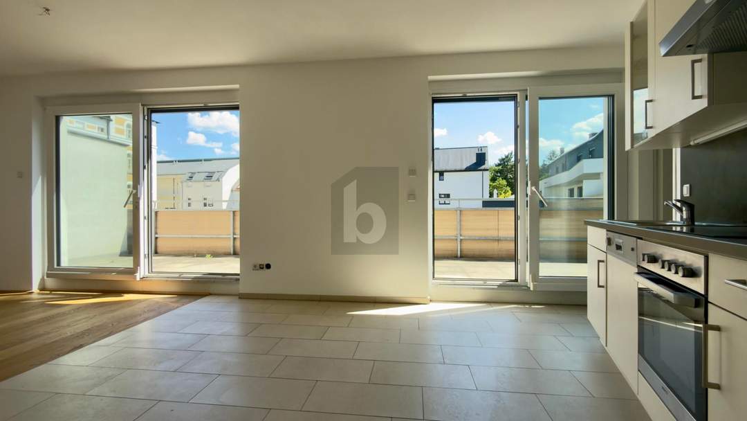 BARRIEREFREI MIT 20 QM SÜD BALKON IN RUHELAGE BEIM KRANKENHAUS