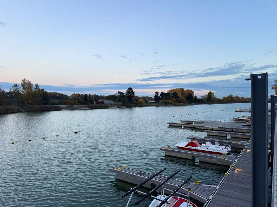 NEU! Investmentmöglichkeit direkt am Wasser mit Badesteg, Fitness und Sauna - ELEVATE YOUR LIFESTYLE