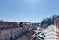 Helle 2 Zimmerwohnung mit Küche, Parkplatz und tollem Ausblick in ruhiger Zentrumslage