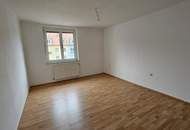 Günstige, geförderte 2 Zimmerwohnung - komplett saniert!