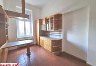 ALTBAU-CHARME | ZENTRAL WOHNEN | 2-ZIMMERWOHNUNG