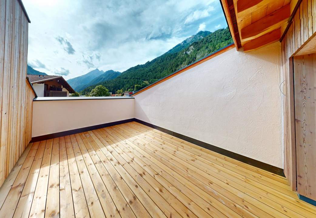 Exklusiv - 4-Zimmerwohnung mit Balkon und Terrasse - Top 05