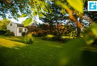 Idyllisches Seegrundstück mit Ferienhaus