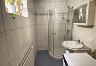SOLIDES, LEISTBARES WOHNHAUS MIT CARPORT UND LAUBE IN BEGEHRTER, NATURNAHER WOHNLAGE DIREKT AM WASSER IN TRAUMHAFTER AUSSICHTSLAGE AN DER KREMS