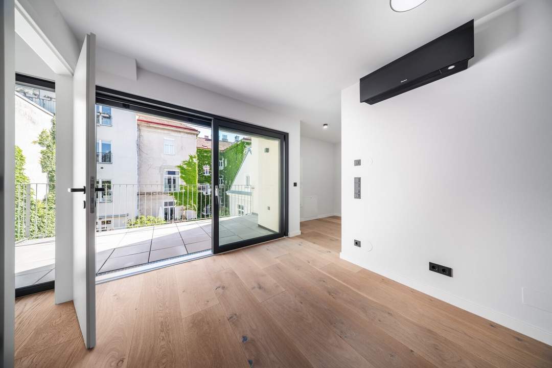Drei-Zimmer-ERSTBEZUG mit hofseitiger, großer Terrasse! Grünblick in den Innenhof!