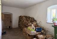Sacherl auf weitläufigem, landwirtschaftlichem Grundstück