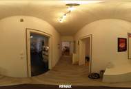 Entzückender Bungalow mit 2 Garagen