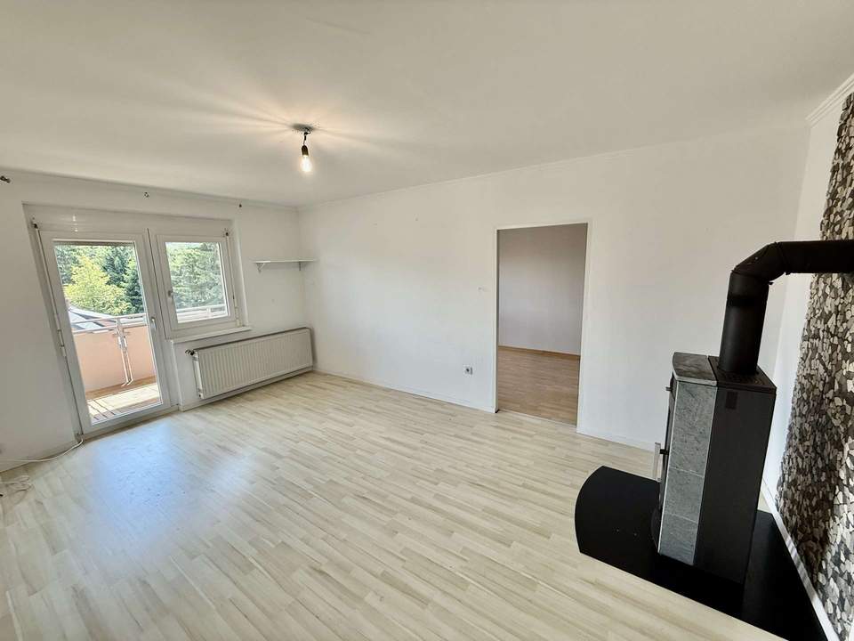 4-Zimmerwohnung mit separater Küche, Loggia und Parkplatz in Wilhelmsburg, nähe St. Pölten!