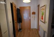 Neuwertige 2-Zimmer-Wohnung mit Balkon &amp; Stellplatz - Top Preis!