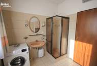 Gepflegtes Einfamilienhaus mit Wintergarten, Garage und Alarmanlage