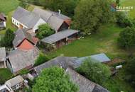 Ruhig gelegenes ehem. Bauernhaus mit chilligem Innenhof samt Sommerküche, Garage, etlichen Nebengebäuden und großem Garten in Hammerteich